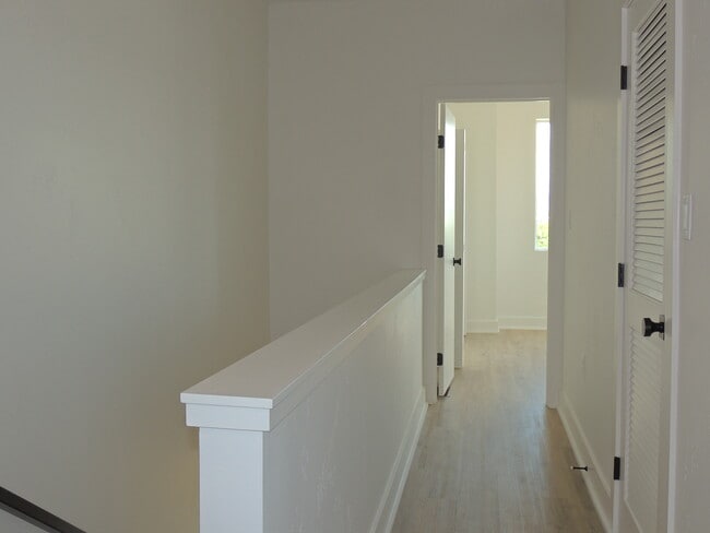 Building Photo - 600 Lawrence Ave