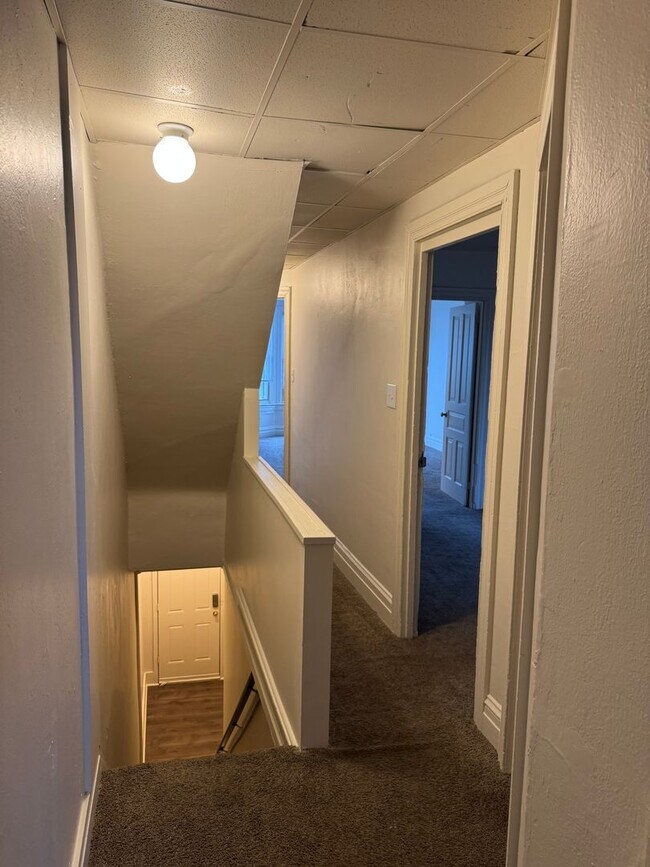 Building Photo - 1559 W King St