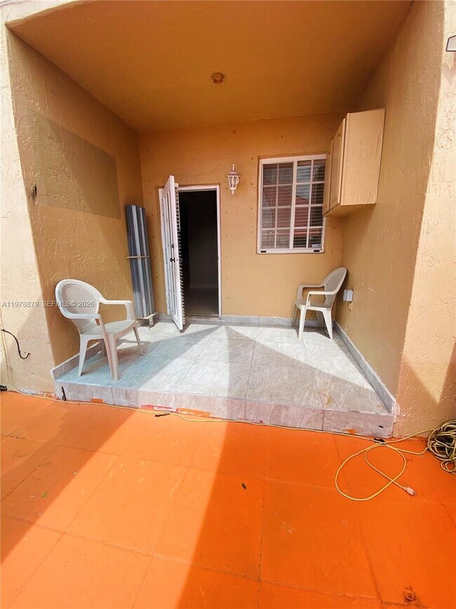 Building Photo - 17415 NW 75th Pl