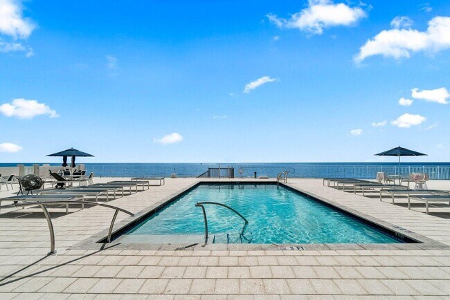 Building Photo - 4511 S Ocean Blvd