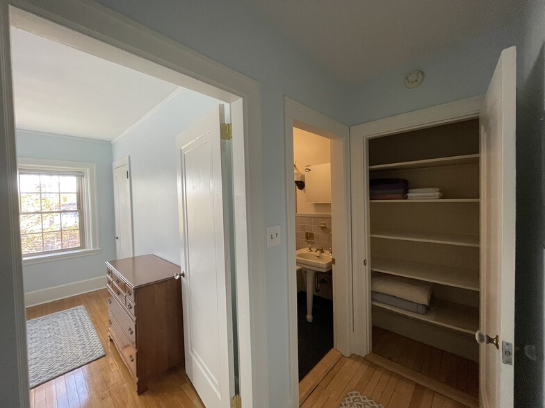 Bedroom #2 and bathroom doors, from the hallway - 11 Ricker Park