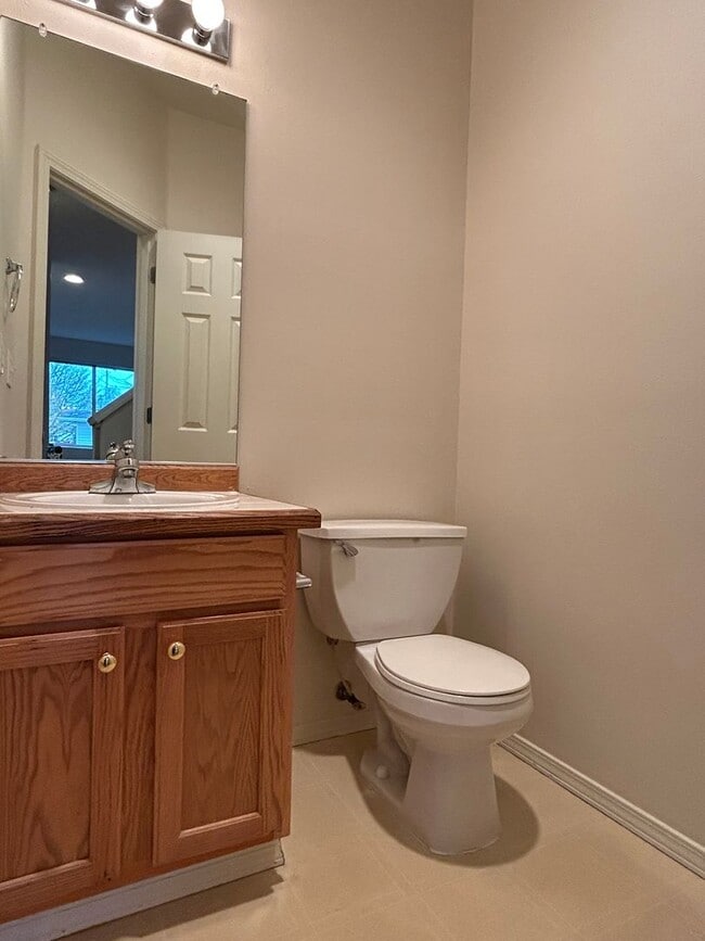 Building Photo - Three Bedroom Duplex