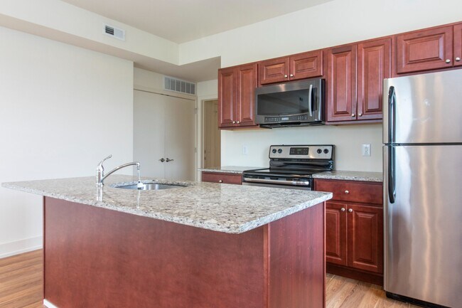 Building Photo - 1908 N Marshall St