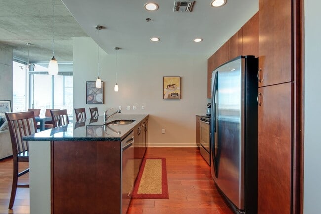 Building Photo - Downtown Luxury Living at The Encore