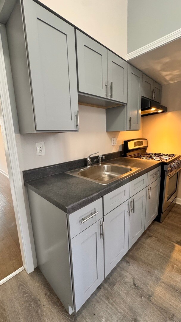 Building Photo - 4441 N Central Ave