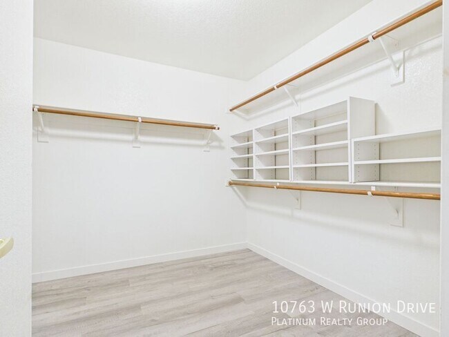 Building Photo - 10763 W Runion Dr