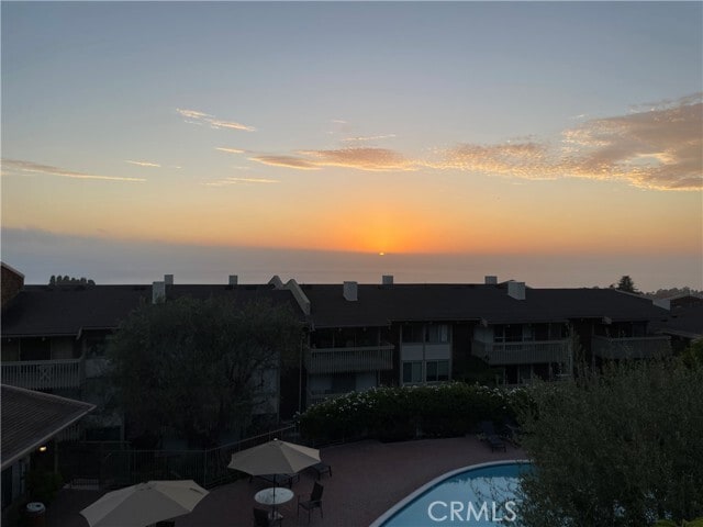 Building Photo - 6542 Ocean Crest Dr