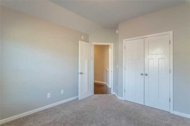 Building Photo - 9153 Autumnbrooke Way