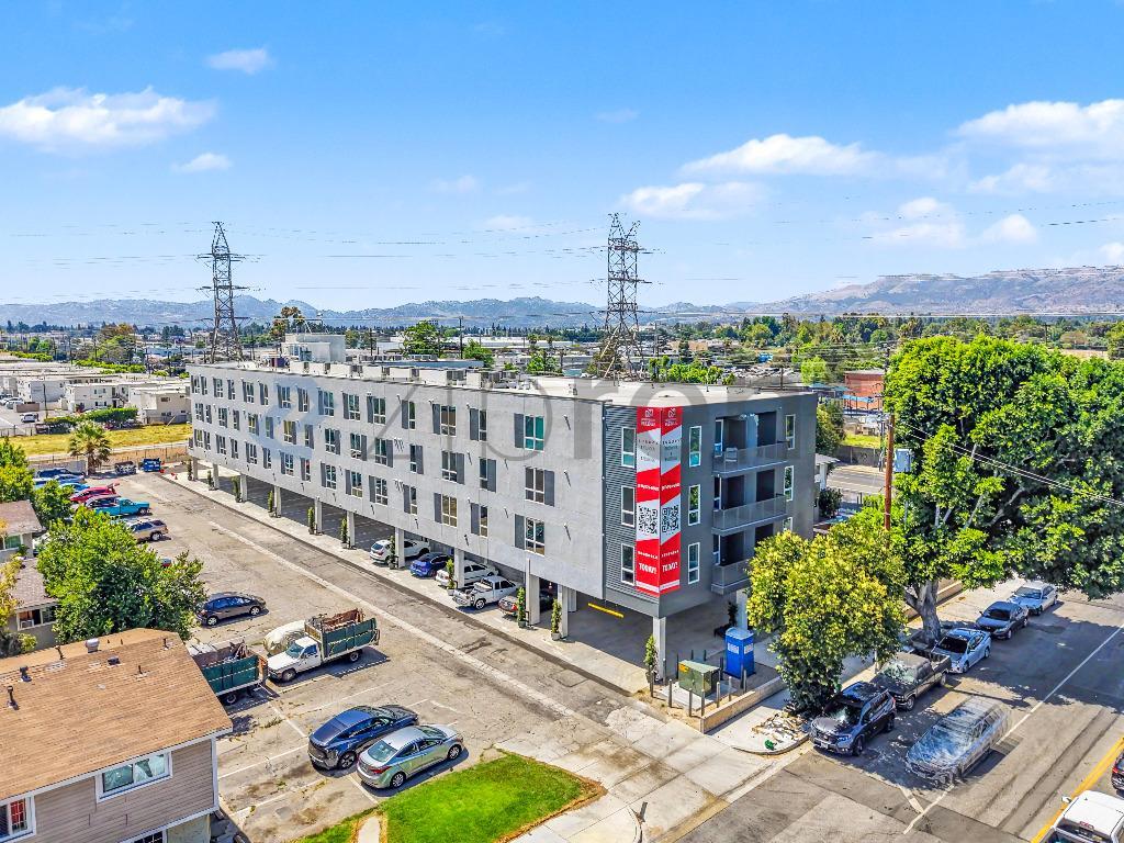 Building Photo - Unit 310