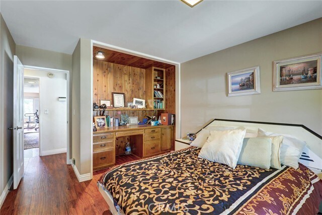 Building Photo - 5625 Vía Junipero Serra