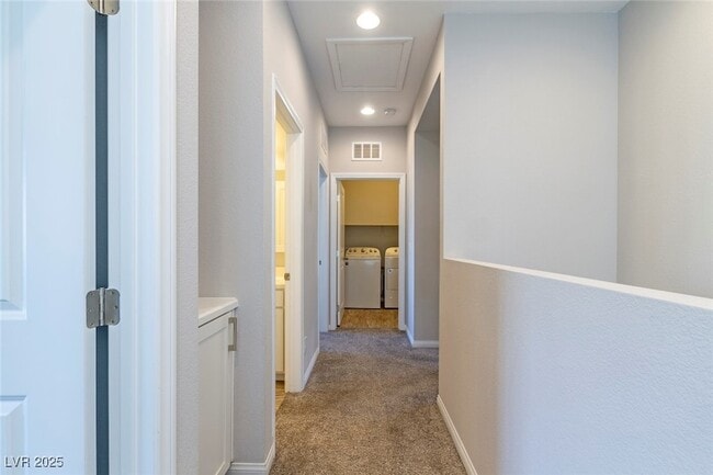 Building Photo - 10461 Skye Summit Ave