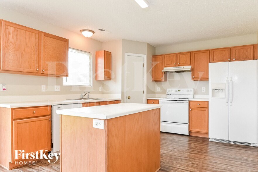 Building Photo - 800 Stockport Way