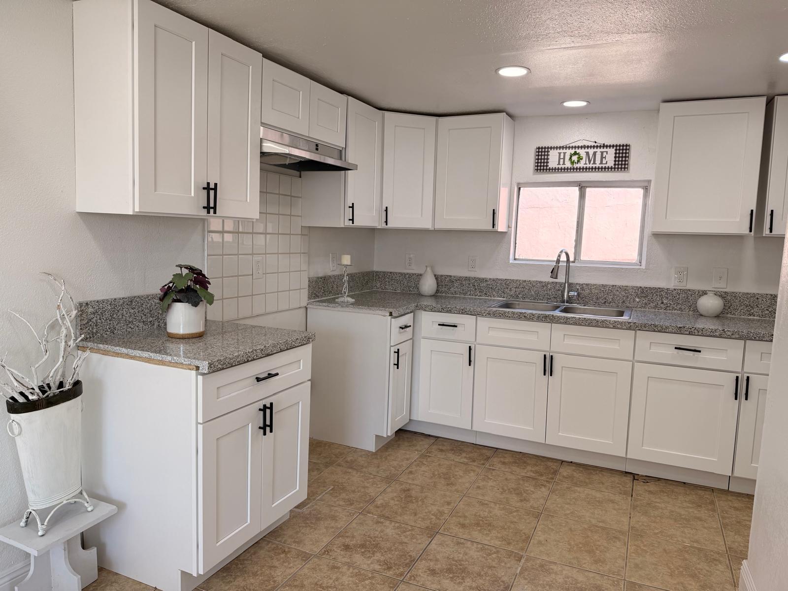 Building Photo - 1716 1/2 Gage St