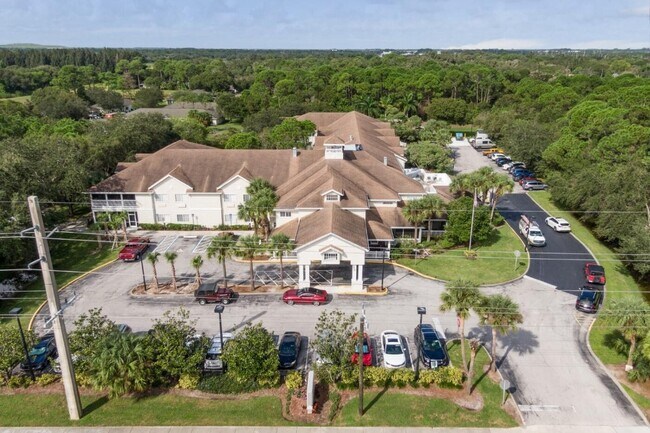 Building Photo - 2608 Covenant Dr