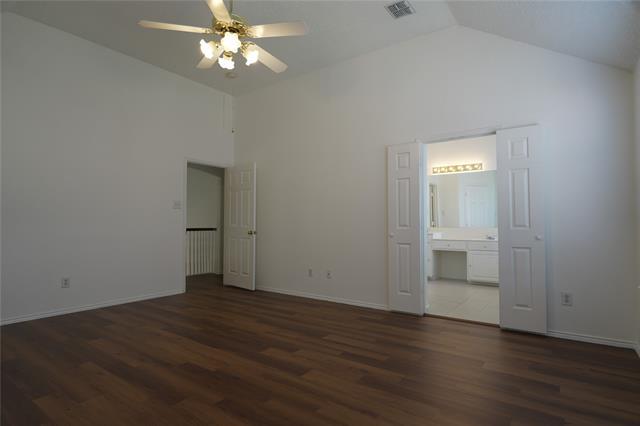 Building Photo - 2032 Fox Glen Dr