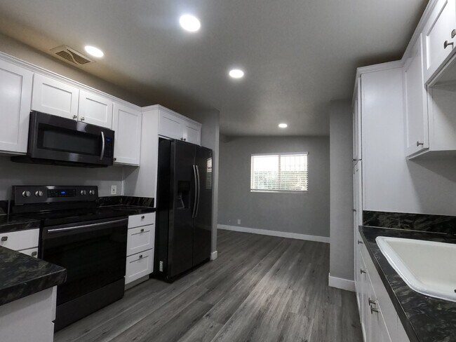 Building Photo - SINGLE-STORY HOME | NEWLY RENOVATED | SAHARA & EASTERN | CENTRAL LAS VEGAS