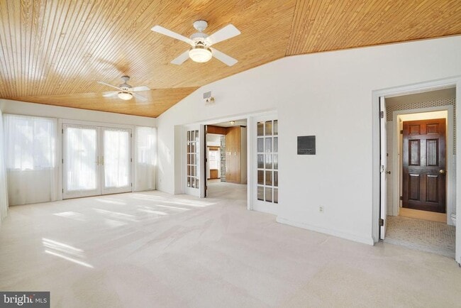 Building Photo - 513 Cathedral Dr