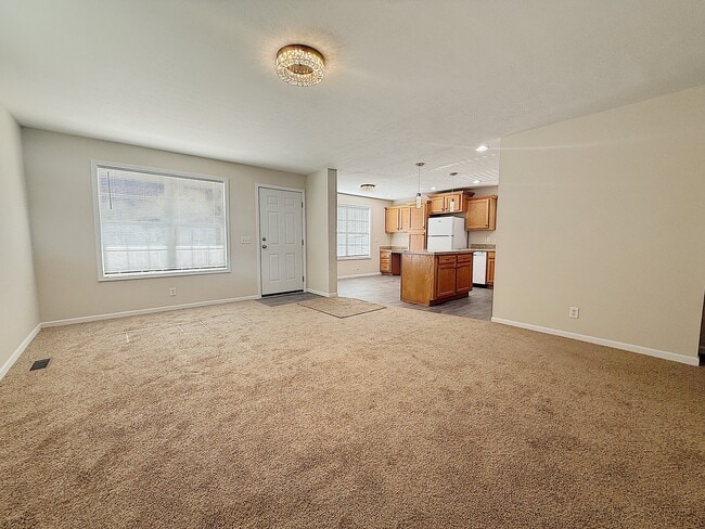 Building Photo - 45 Candlelight Dr