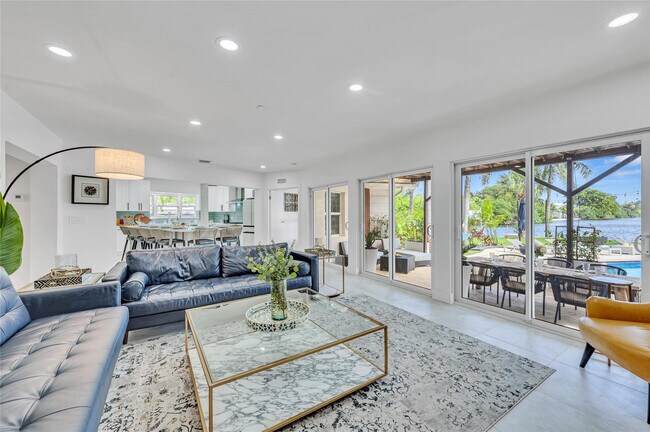 Building Photo - 1700 Marietta Dr