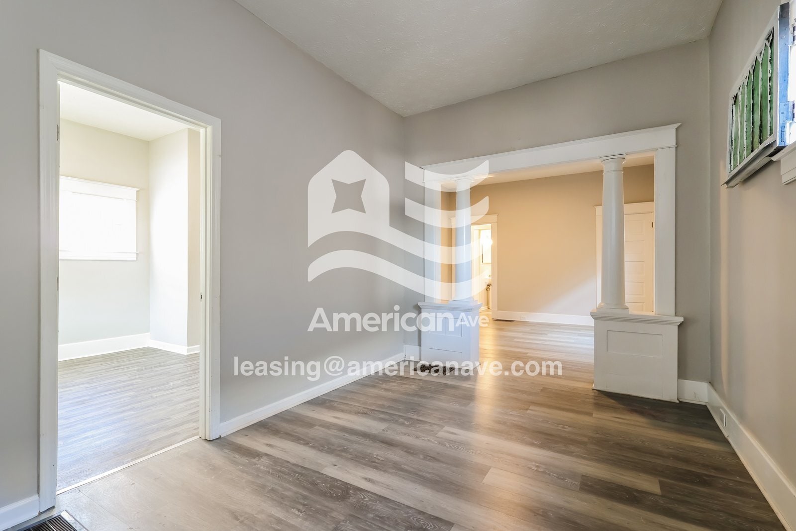 Building Photo - 1849 W Gaulbert Ave