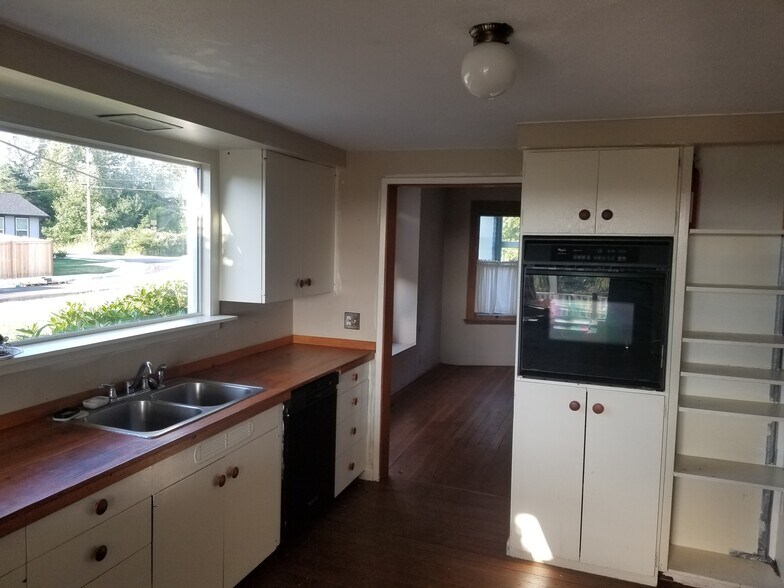 Building Photo - 1418 83rd Ave SE