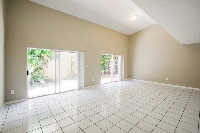 Building Photo - 8303 NW 194th Terrace