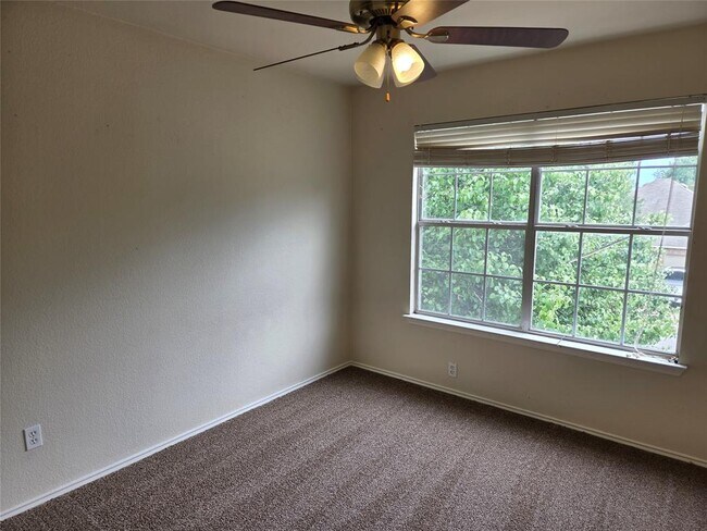 Building Photo - 607 Meadow View Dr