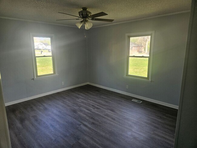 Building Photo - 309 Bratton Ave