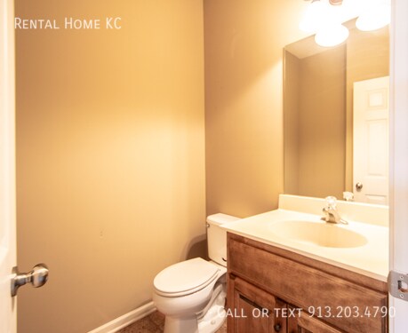 Building Photo - 2100 N 114th St