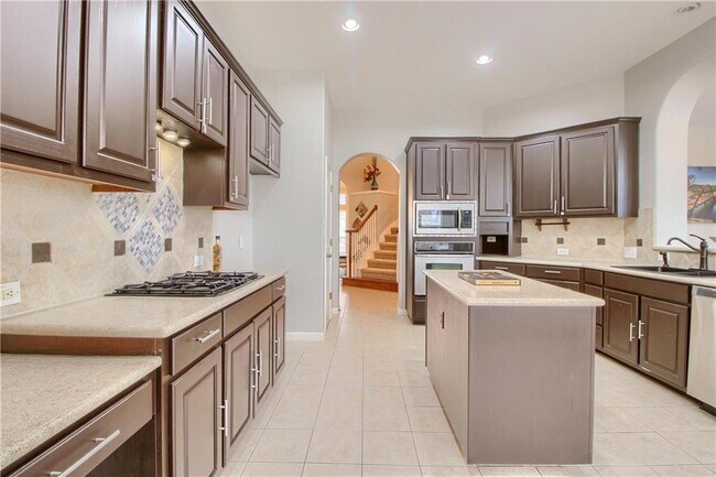 Building Photo - 3003 Cashell Wood Dr