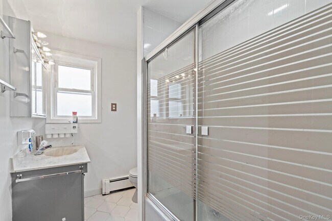 Building Photo - 14-28-28 156th St