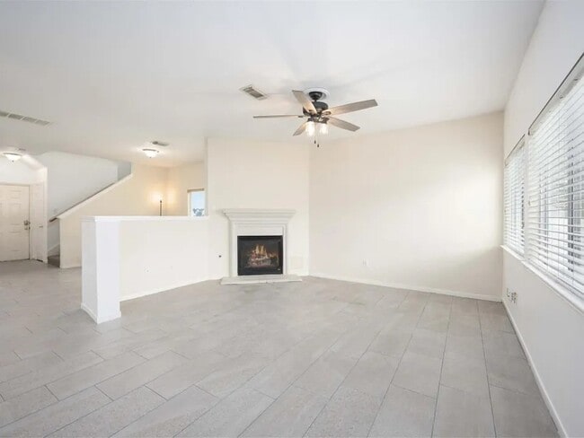 Building Photo - 20827 Settlers Lake Cir N