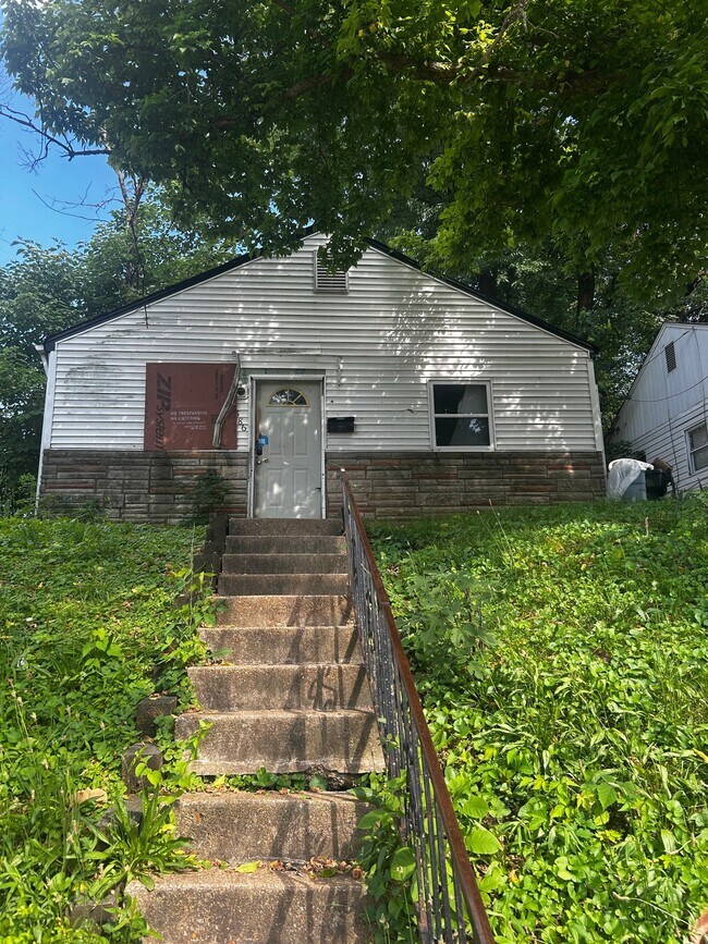 Building Photo - 5586 Era Ave