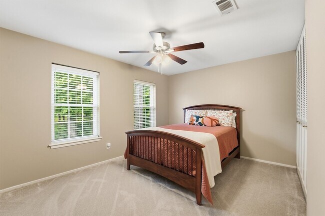 Building Photo - 2234 Willow Point Dr