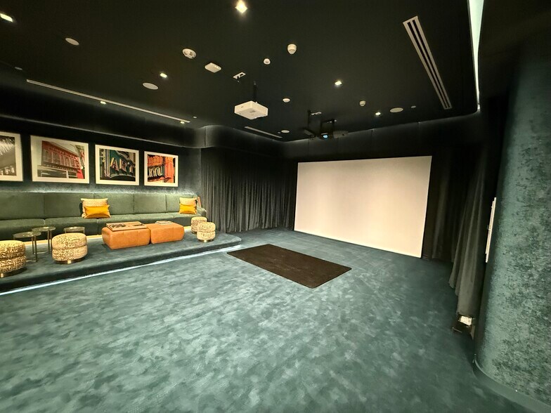 Building Photo - 77 SE 5th St