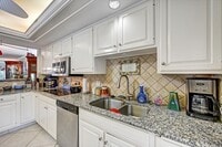 Building Photo - 4821 S Landings Dr