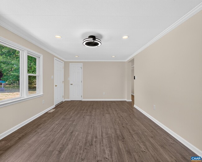 Building Photo - 625 S Spotswood Trail