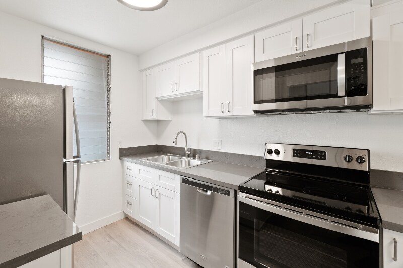 Building Photo - 712 S Fernwood St