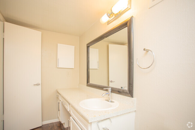 1BR, 1BA - 741SF - A1 - Estara