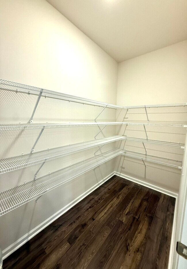 Building Photo - 9068 Malahide Ln