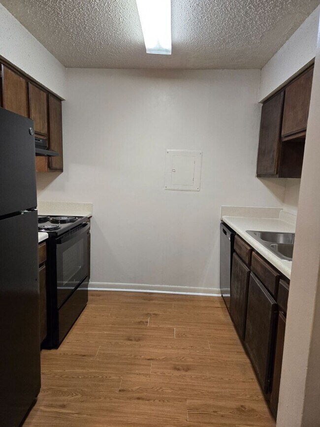 Building Photo - Charming 1BR Apartment – Minutes from Nashville, Handicap Accessible