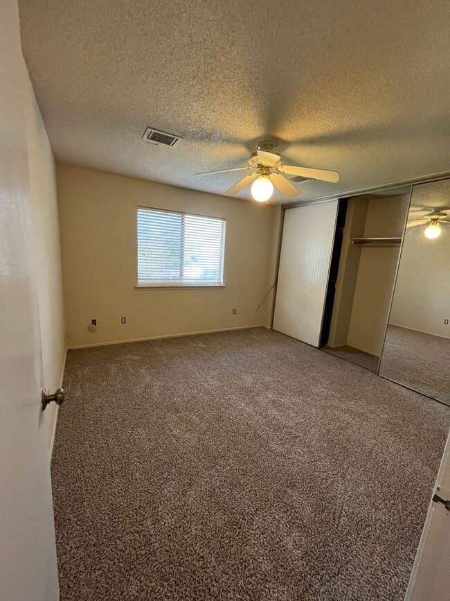 Building Photo - PREALEASING FOR APRIL! 3 bedroom with Patio Great for Entertainment!