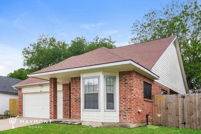 Building Photo - 3614 Riverhead Dr