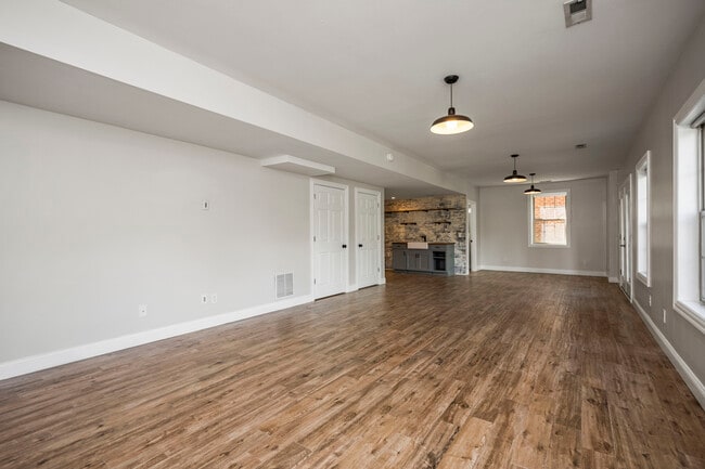 Building Photo - 393 Hays Blvd