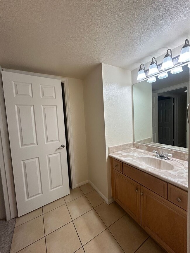 Building Photo - Alpine Glen Place