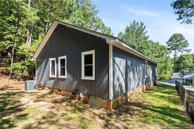 Building Photo - 3294 Florida Dr