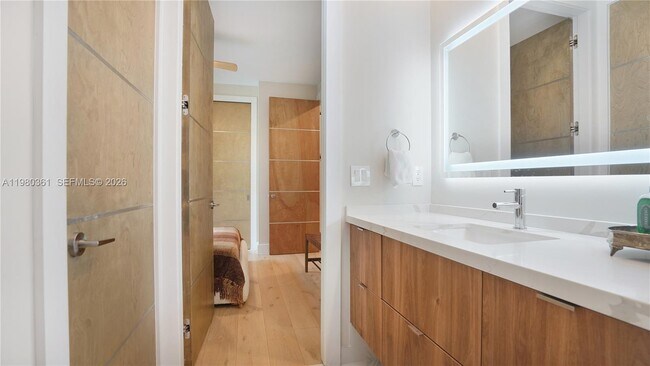 Building Photo - 3075 Mary St