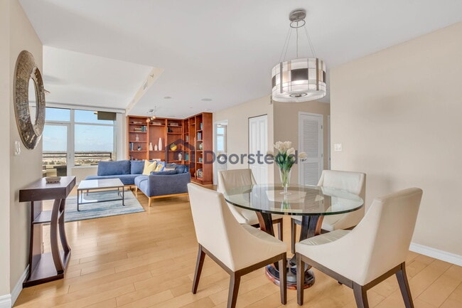 Building Photo - 475 Redwood St