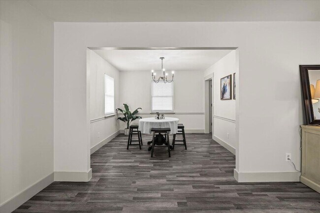 Building Photo - 9121 Potomac Dr