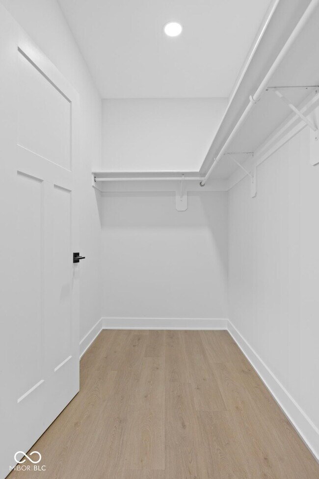 Building Photo - 1405 Deloss St